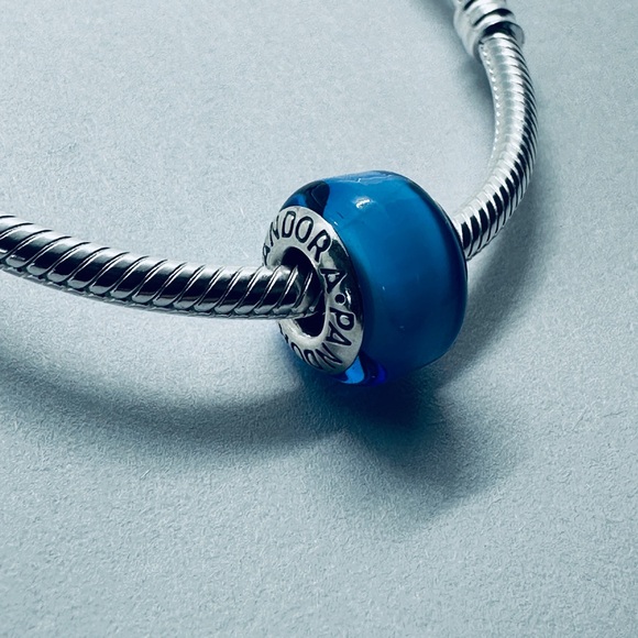Brand new Authentic Pandora mini murano blue color - Picture 4 of 4